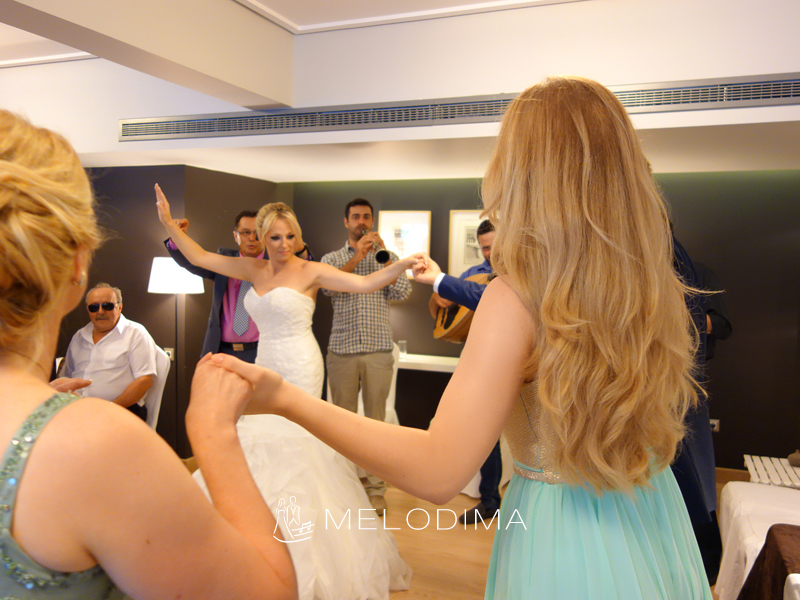 Moving Greek-German wedding in Glyfada